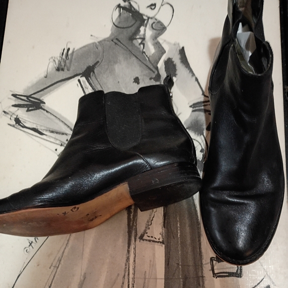 Michael Kors Shoes - Micheal Kors Black Leather Ankle Boots